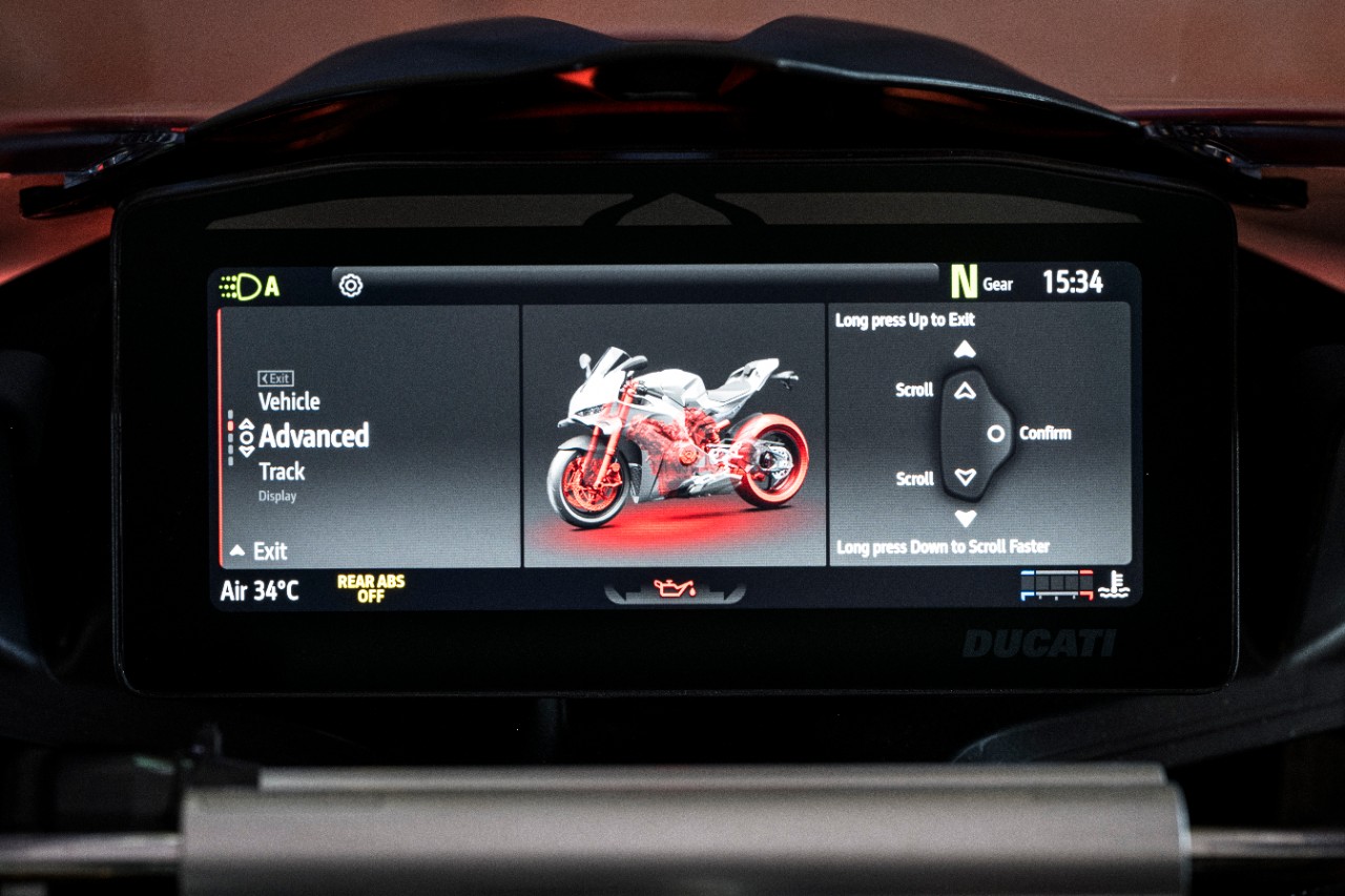 Ma tutta questa connettività di bordo sulle moto, alla fine, serve davvero?